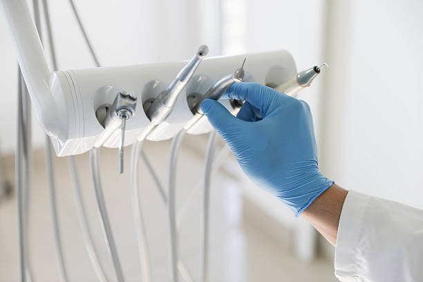 Professional Tooth Extraction technician working in Potomac Park, CA